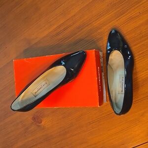 Womens black patent leather pumps. Liz Claiborne. Size 8. 2 inch high heel.
